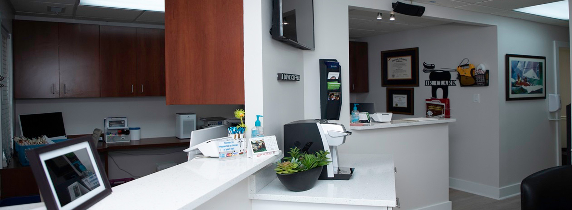 Laurel Bowie Implant and Cosmetic Dentistry | Oral Exams, Dental Bridges and Dental Fillings